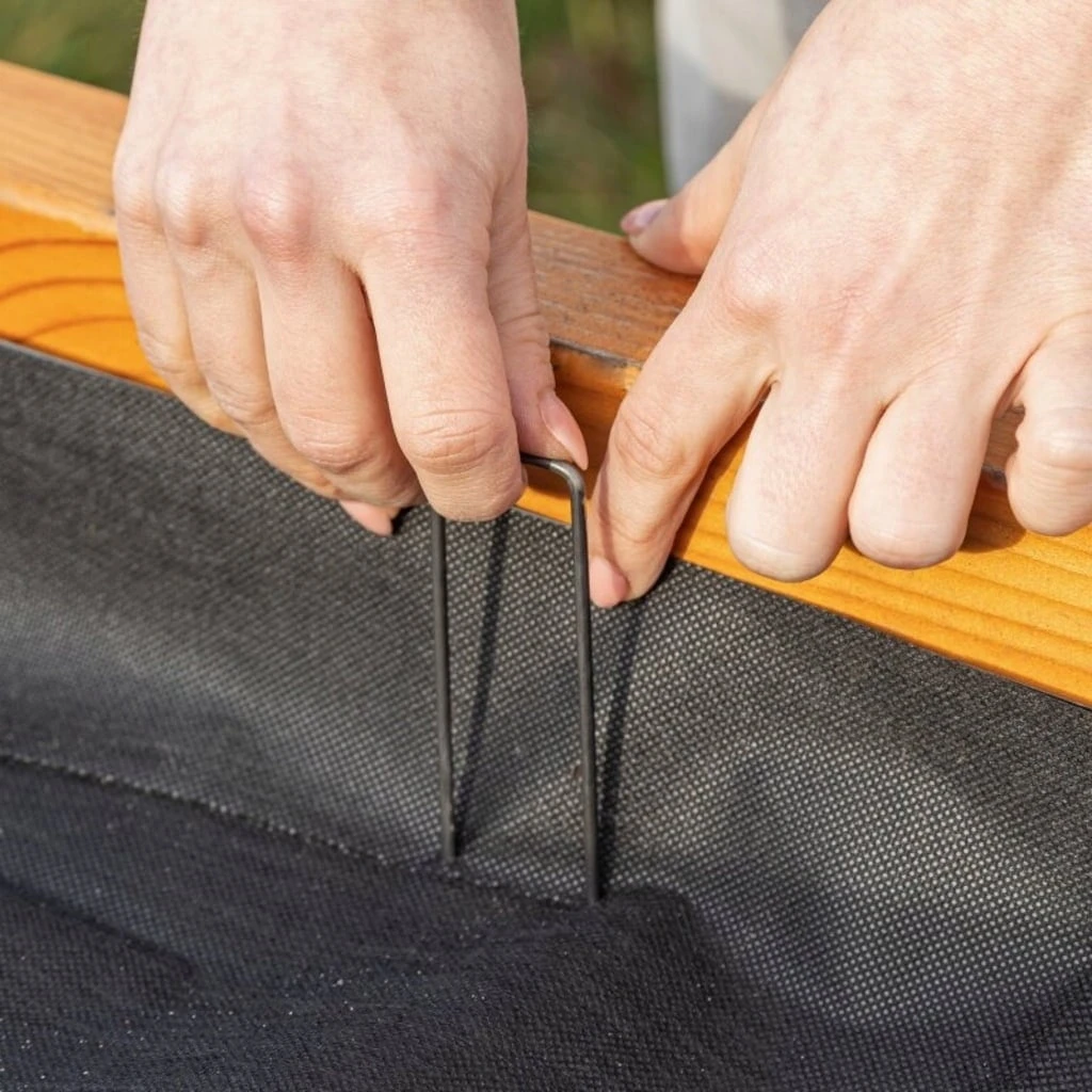 Erdanker Für Gartenvlies & Co – Bild 3